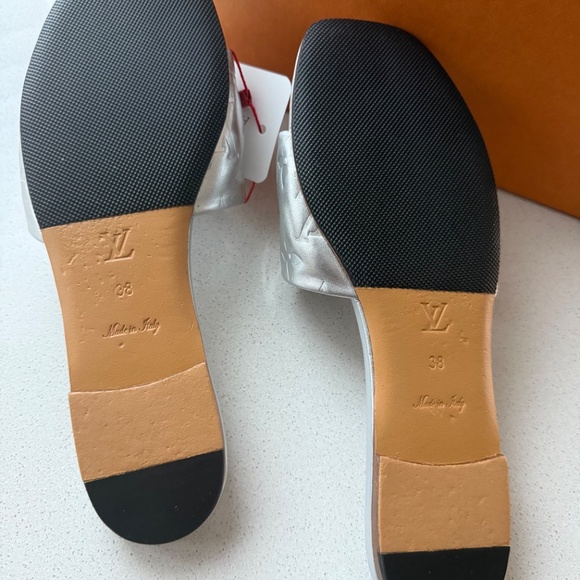Louis Vuitton Slides - Picture 4 of 6